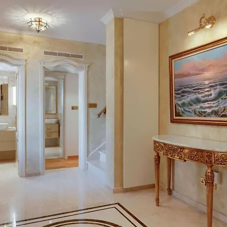 Villa Athena *