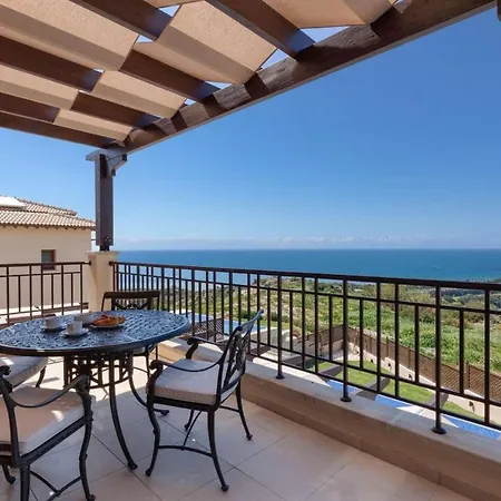 Villa Athena Villa *